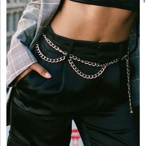 Garage Layered Chain Belt